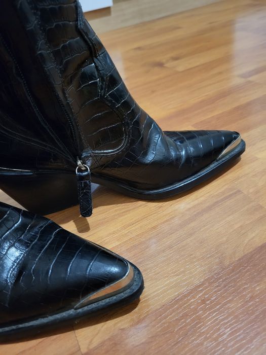 Чоботи козаки жіночі р 38