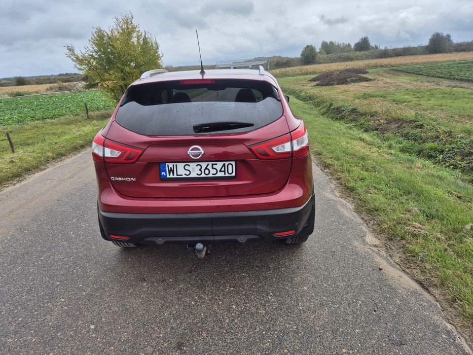 Nissan quasqai. Bogate wyposażenie Skóry. Kamery.