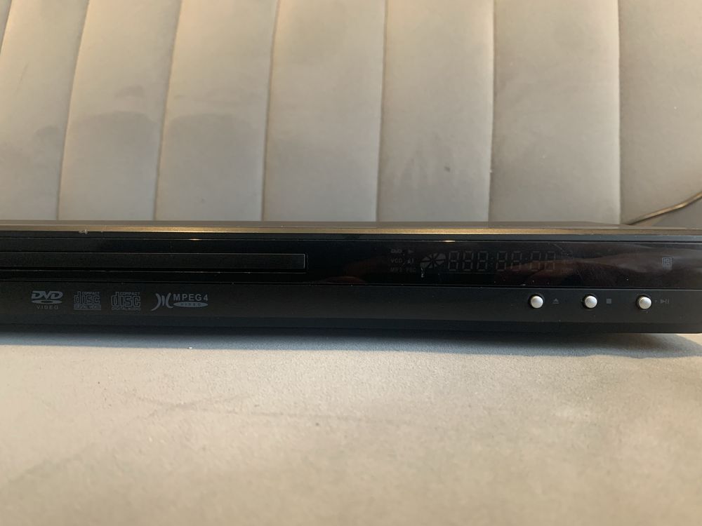 Odtwarzacz DVD AEG z pilotem // 100% Sprawny