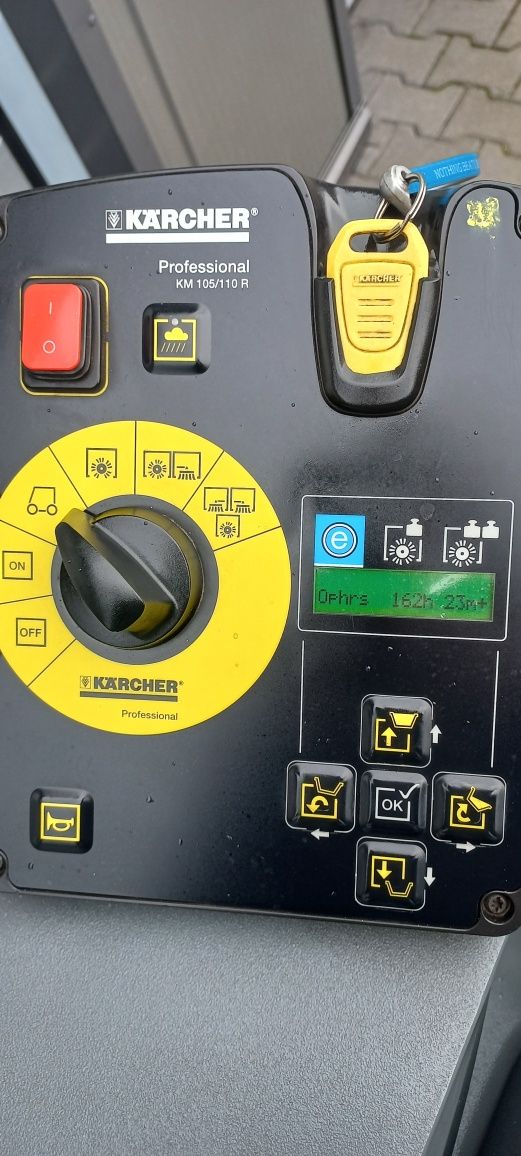 Zamiatarka Karcher km 105/110  R D