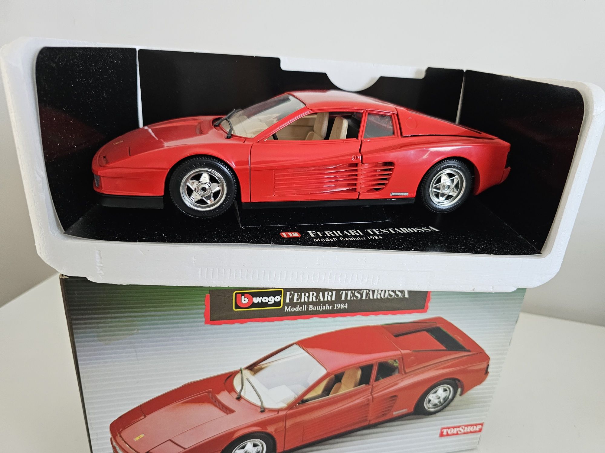 Ferrari testarossa bburago w skali 1/18 nowy