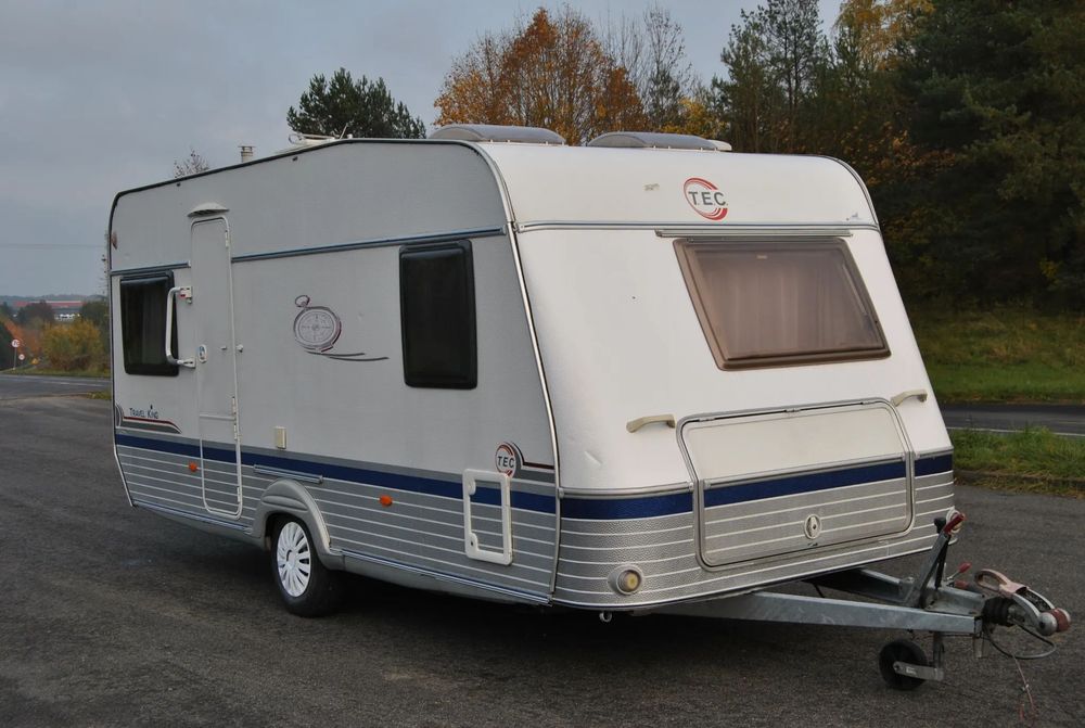 TEC TEC 490 4osobowa! Łóżko francuskie! Prysznic! WC Ogrzewanie DMC1300kg!  ładne wnętrze dodatki w cenie