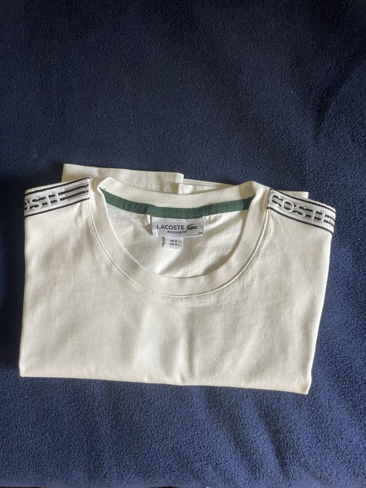 T shirt Lacoste tamanho S (nova)