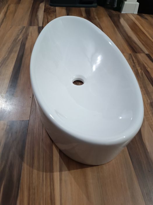 Umywalka na blatowa