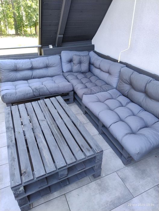 Zestaw mebli ogrodowych z palet