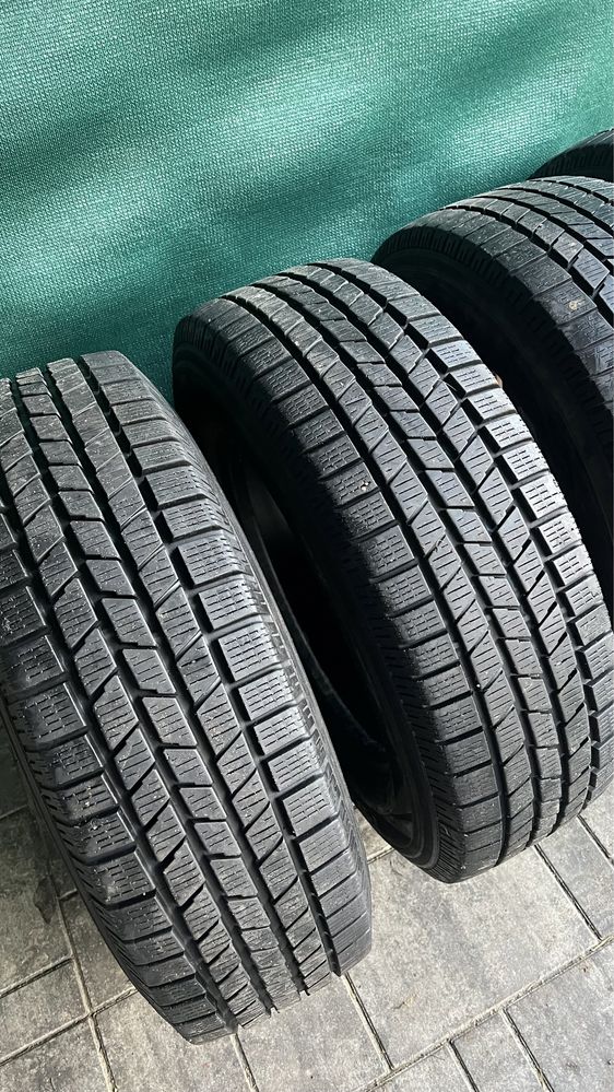 Opony Pirelli 215/70/16 zimowe