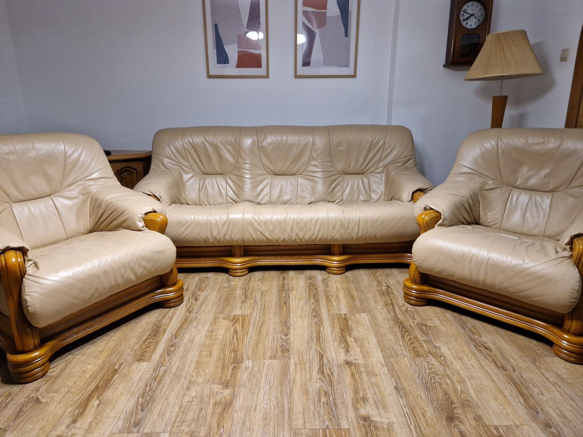 Drewniany skórzany komplet kanapa i dwa fotele