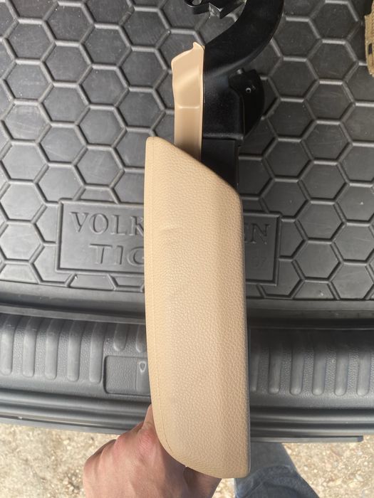 Підлокітник подлокотник порш Porsche