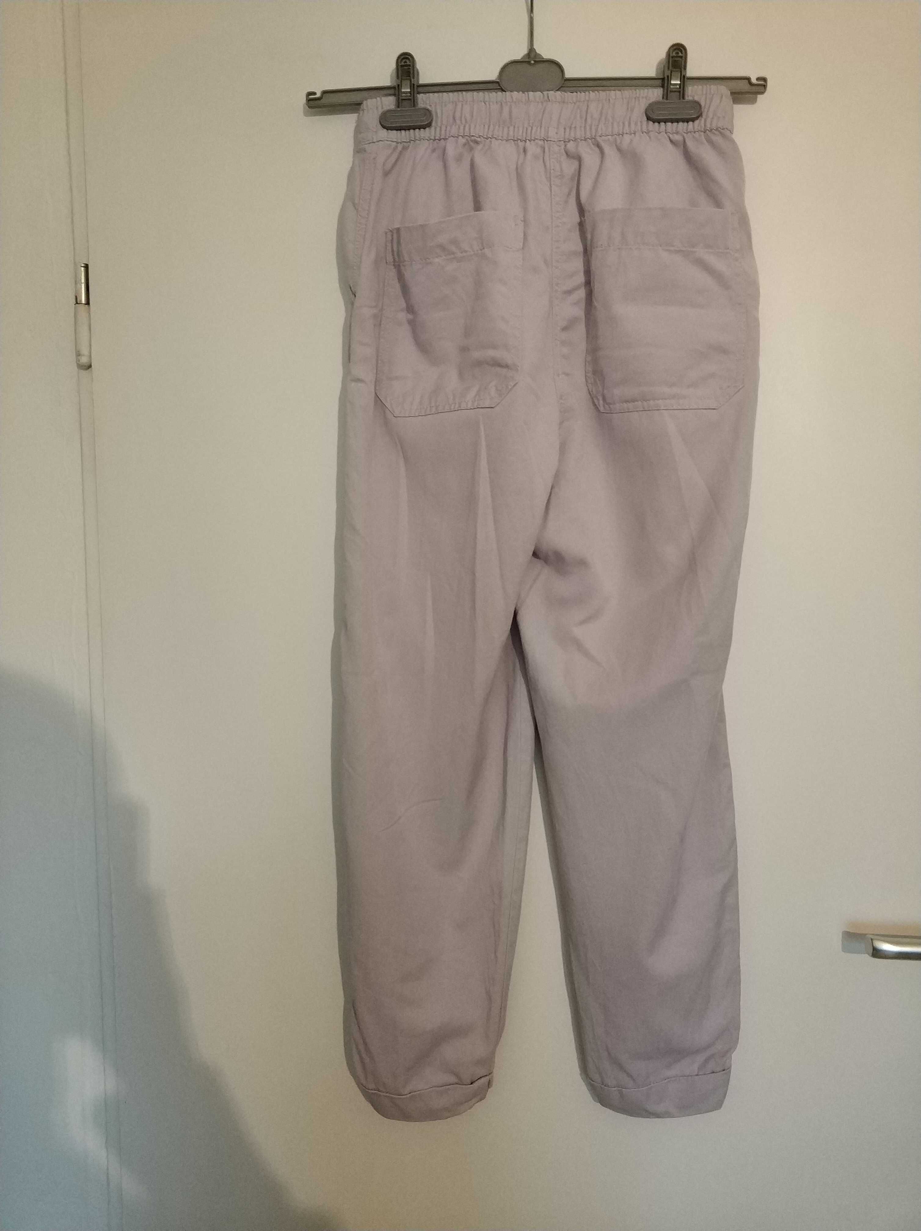 Spodnie sportowe na gumce fiołkowe, liliowe Bershka 36 S