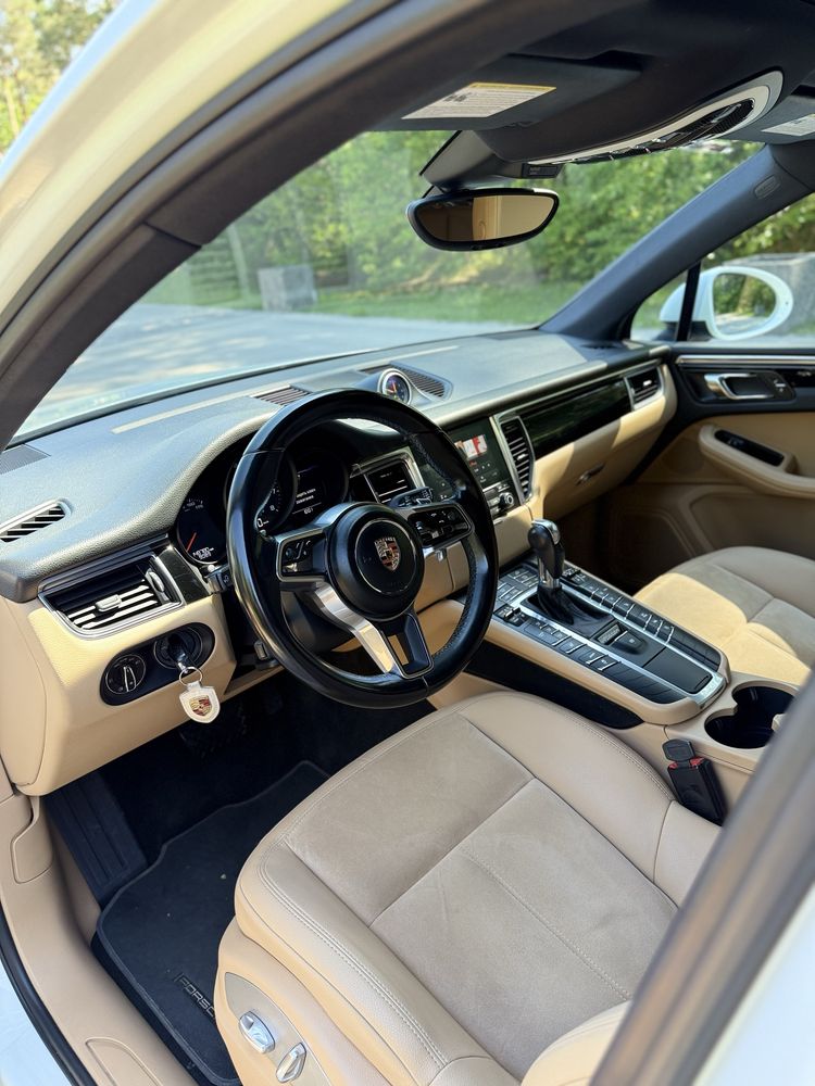 Porsche Macan 2.0 White Pearl