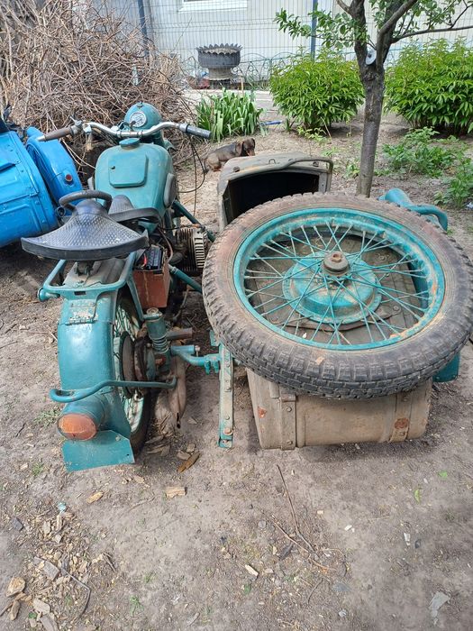 М72, 1955 р. оригінал на ходу із коляскою поч. 1950-х рр.