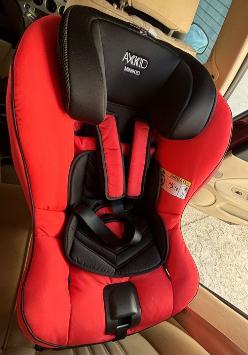 Fotelik samochodowy Axkid minikid 2.0