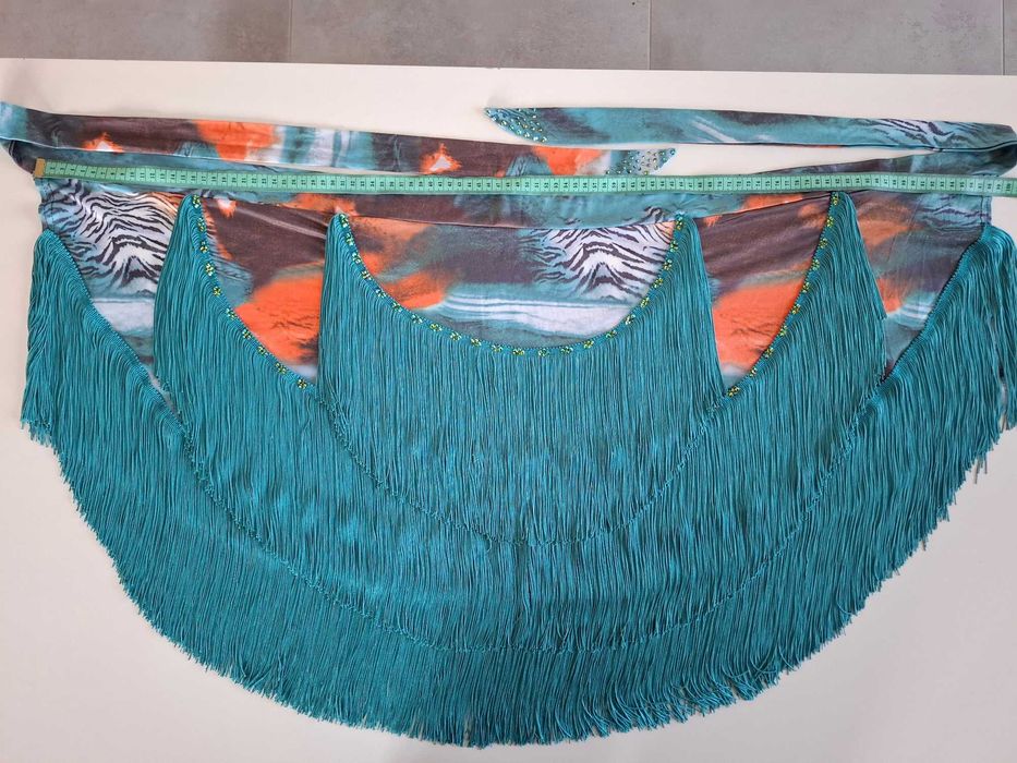 Zdobiona spódnica do tańca towarzyskiego, tańca brzucha