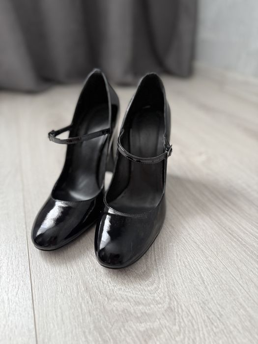 Трендові жіночі лакові туфлі The Kooples р.37