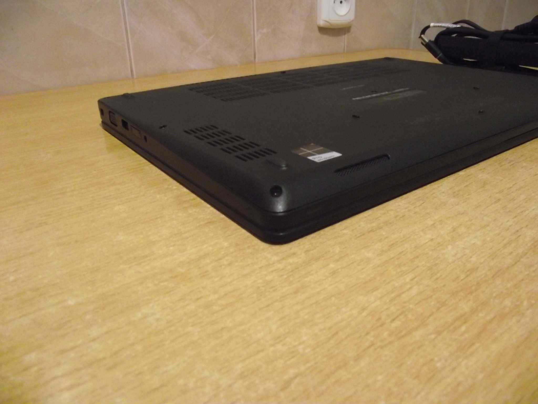 Ноутбук Dell Latitude 5580 i5-6440HQ GF 940MX 8Gb 256Gb 15.6 FHD IPS