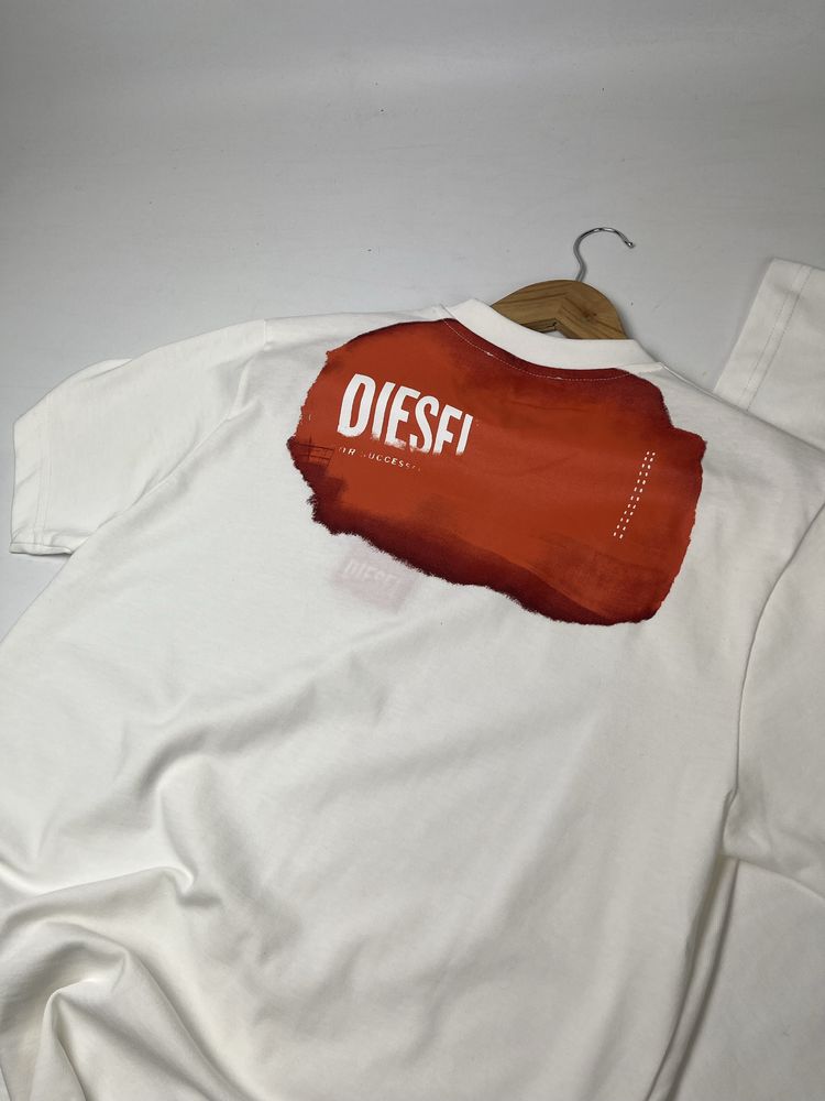 Diesel футболка біла