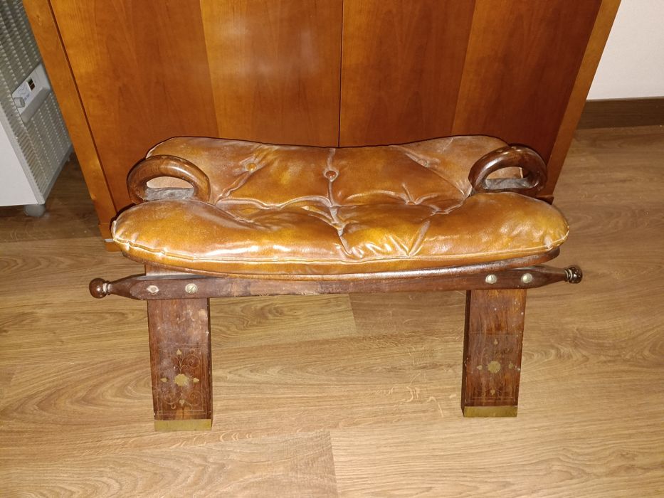 Banco de pele vintage