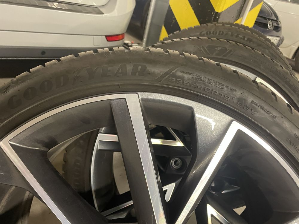 Kola caloroczne 19 R19 calowe Goodyear Vector Skoda VW Audi wielosezon