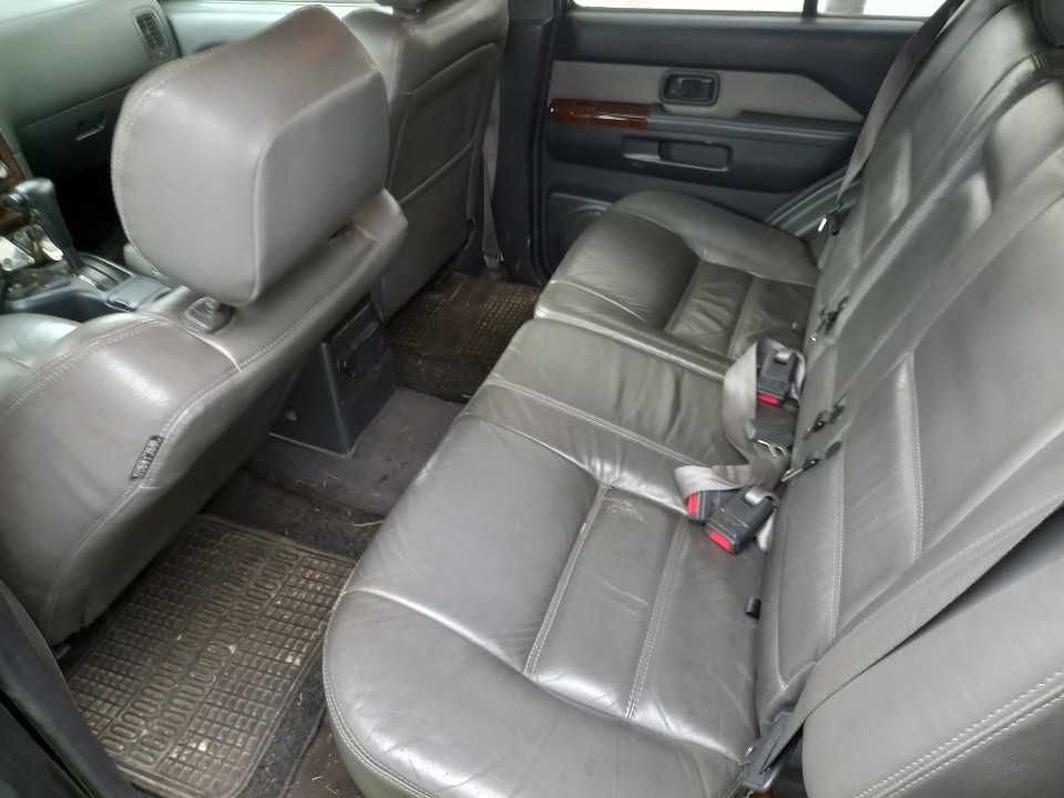 NISSAN Pathfinder R-50