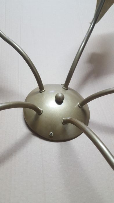 Łampa sufitowa do salonu