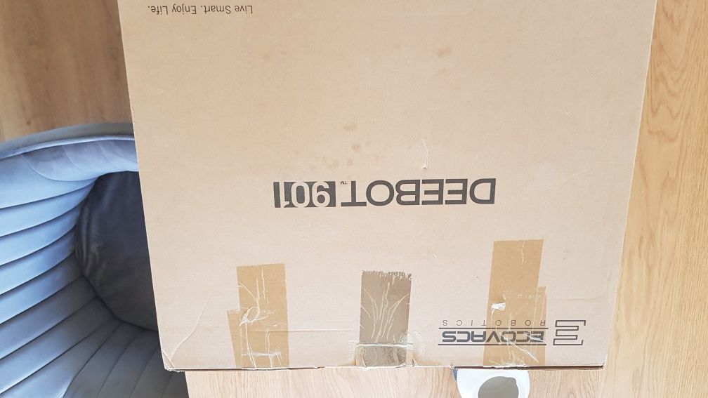 Robot odkurzający ECOVACS Deebot 901