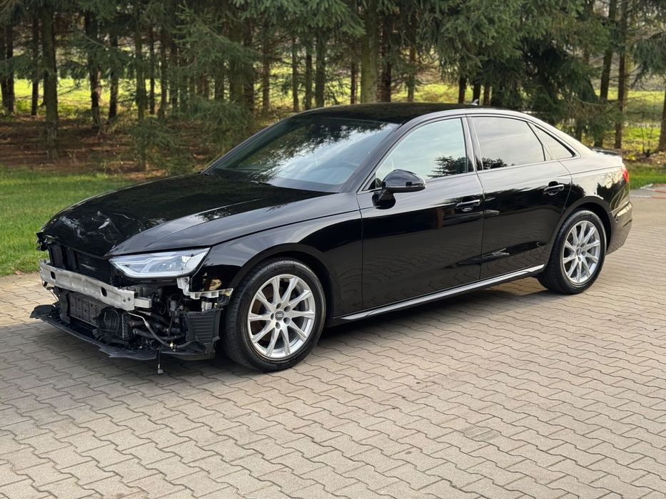 Audi A4 Limousine / Lift / Virtual / S-Tronic / Shadow-Line / ele.fotel