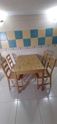 Conjunto de mesa + 4 cadeiras Ikea