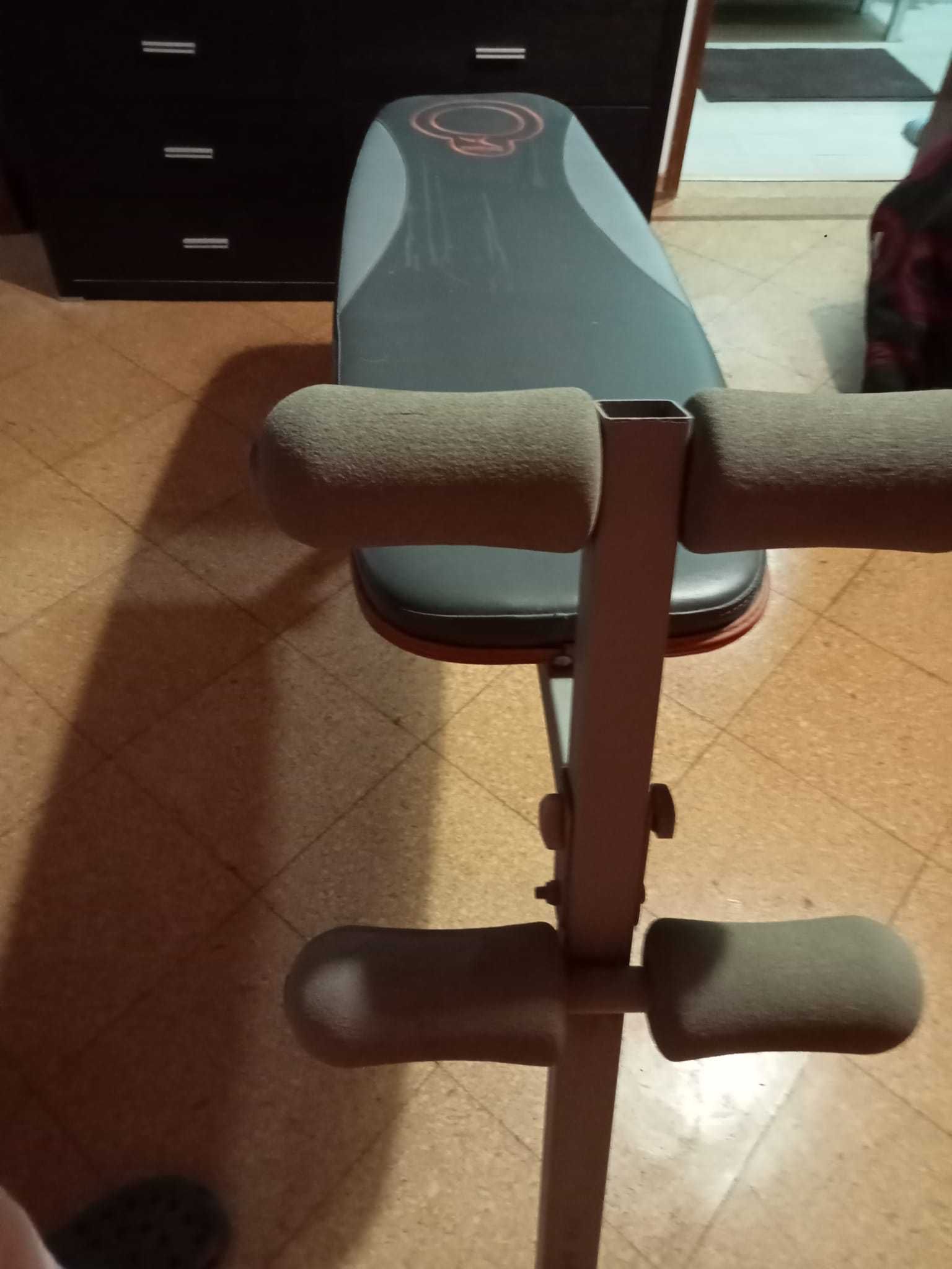 Banco musculação e bicicleta cardio