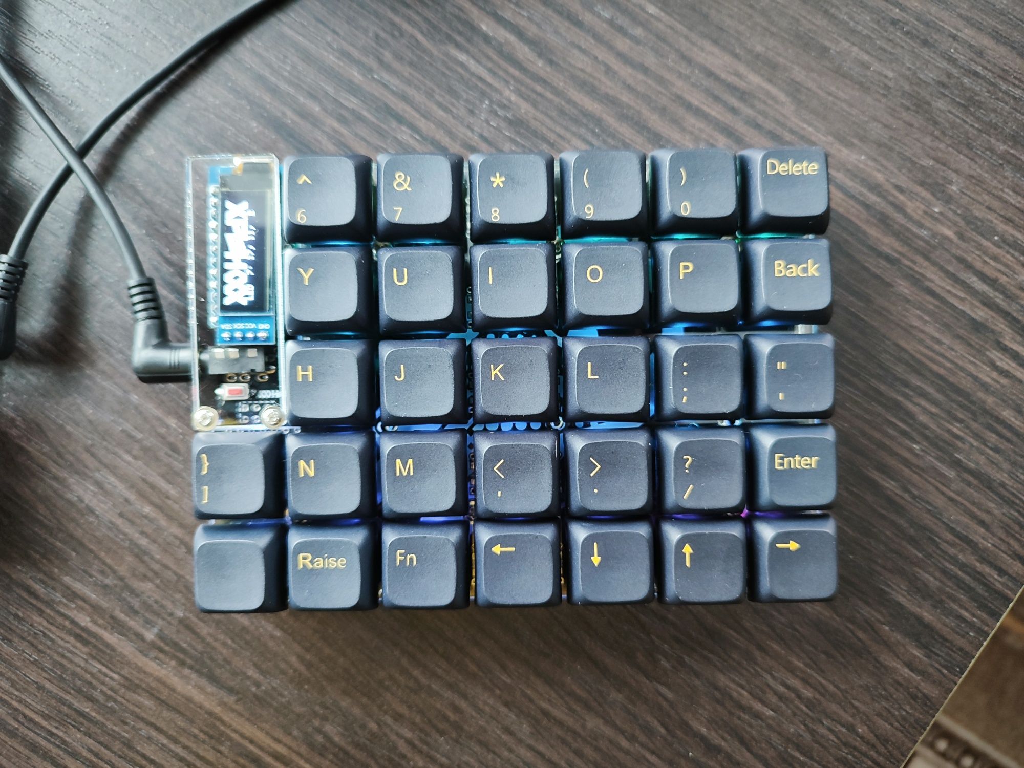 Ортолінійна спліт клавіатура Helix Keyboard RGB