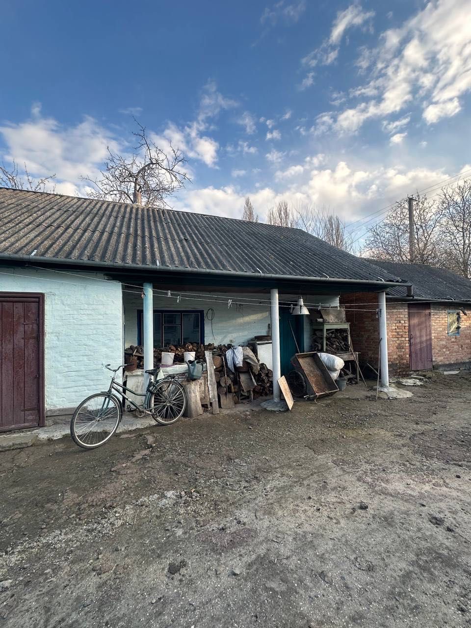 Будинок р-н товарний двір