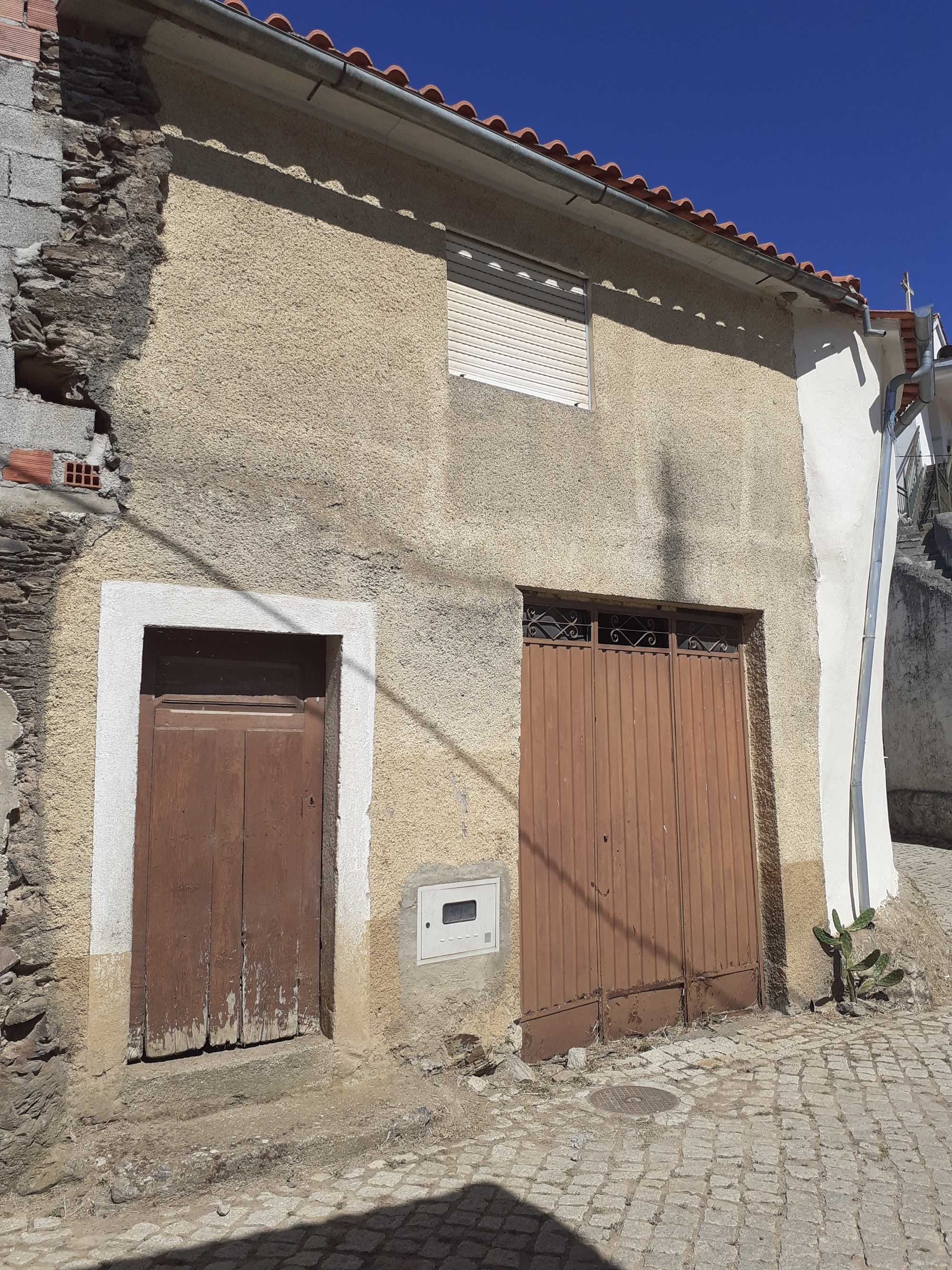 Vendo casa para reconstruir