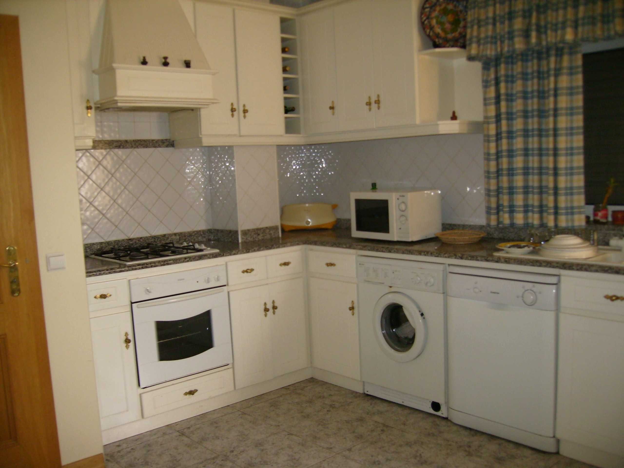 Arrenda-se quarto