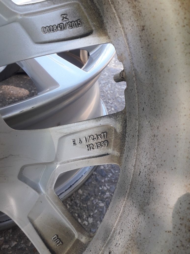Felgi 17 aluminiowe BMW X1 X2 G20 G30 G31 5x112 et 39