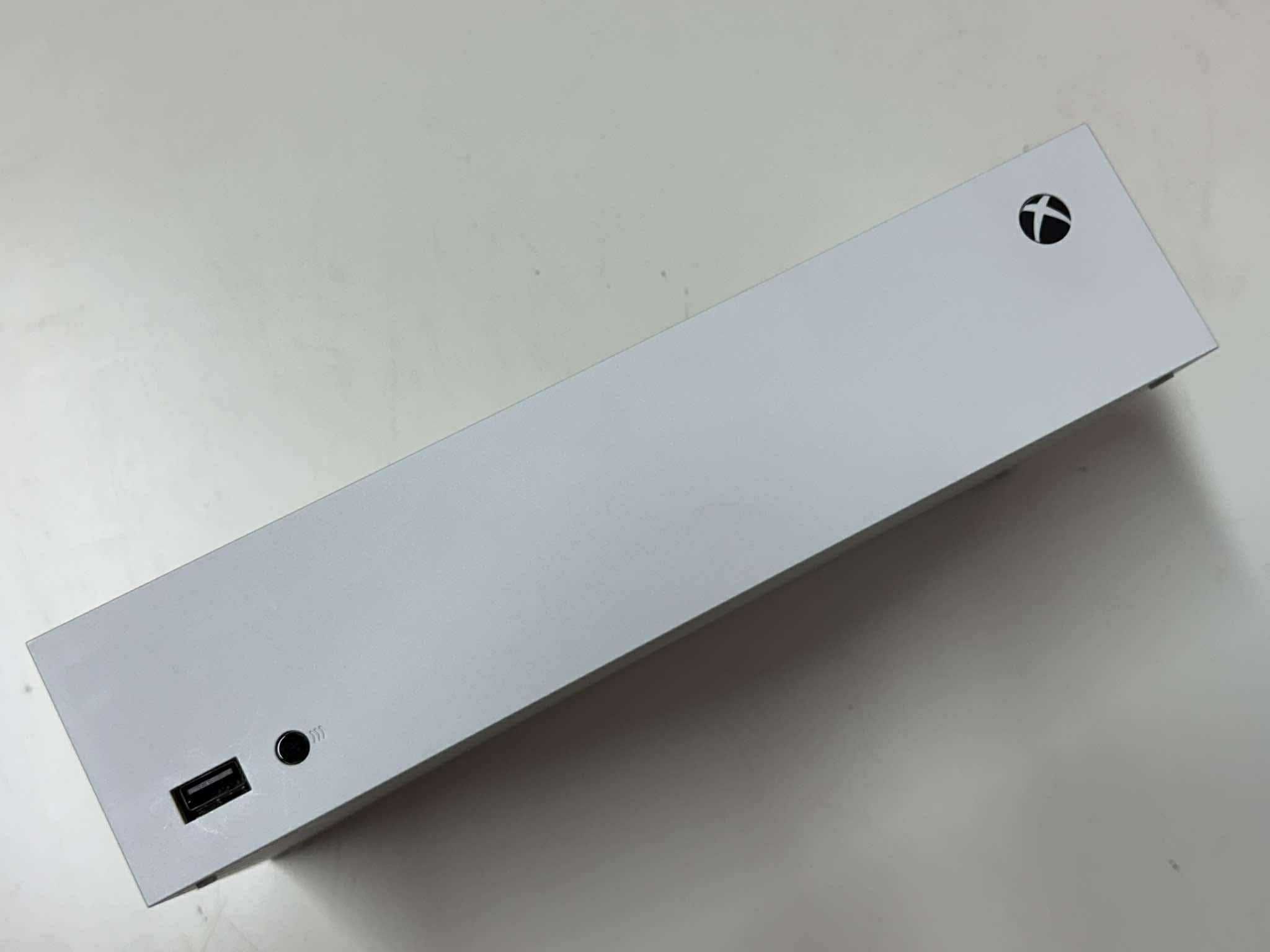 Konsola MS Xbox Series S wersja 1TB (jak nowa !) z akumulatorem pada
