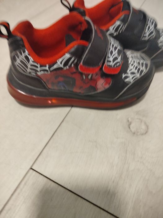 Buty roz 27 dlugosc wkładki 16cm