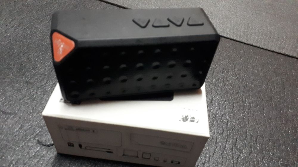 Mini coluna de som Ale Hop