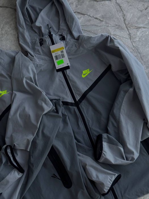 Кофта Nike Tech Woven оригінал ,розмір М