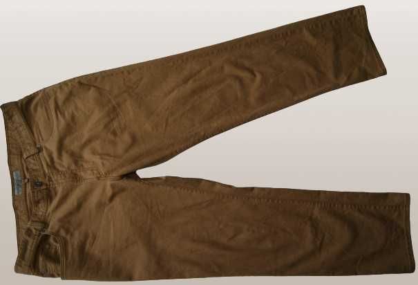 EAGLE NR7 27 W39 L32 PAS 100 spodnie męskie z elastanem