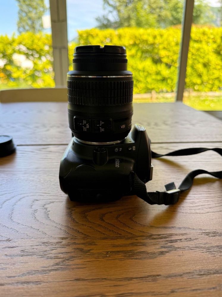 Nikon D5000 + Objetiva 18-55mm