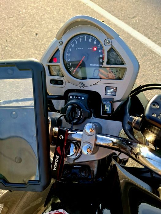 Honda Hornet 25kw Travagem Combinada e ABS