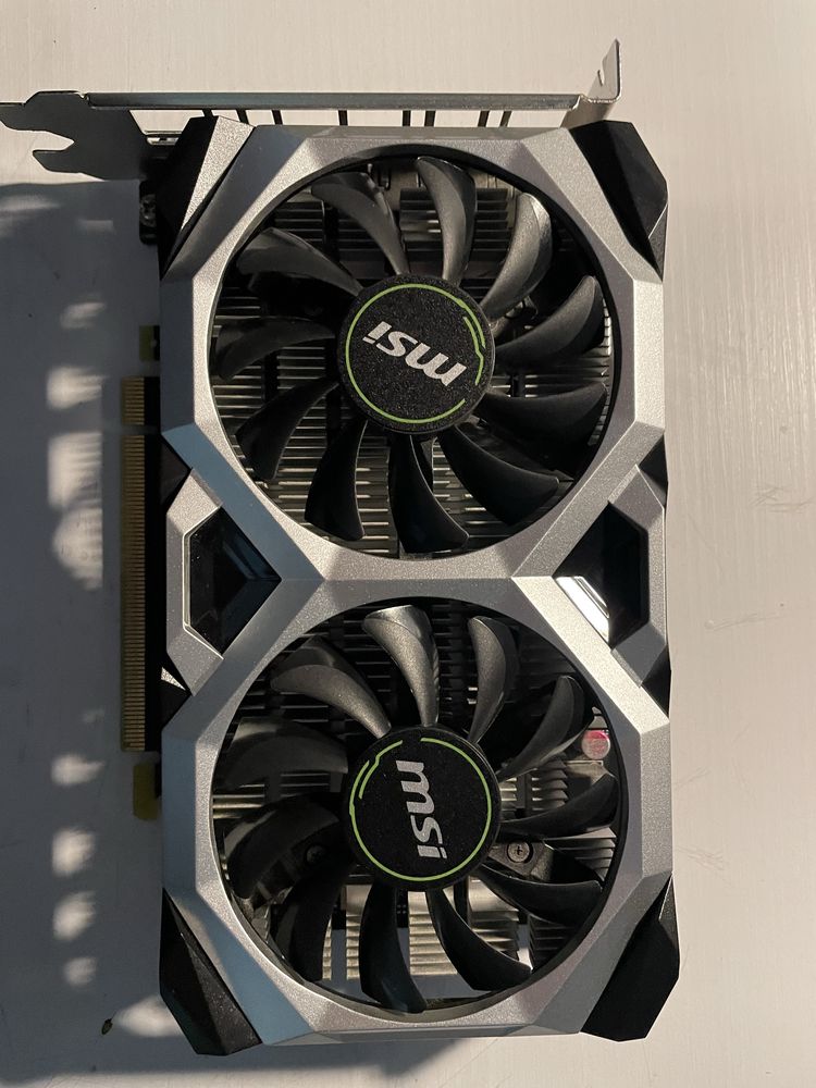 Відеокарта GTX 1650 на 4 гб