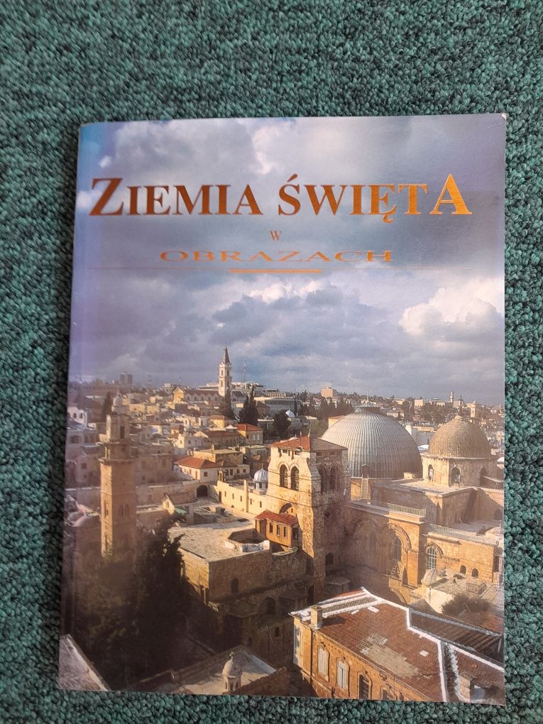 Książka  ,,Ziemia Święta,,