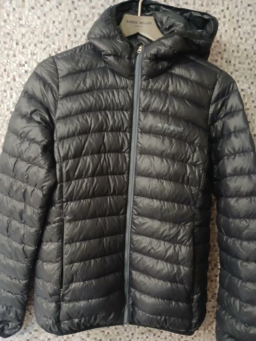 Легкий жіночий пуховик Everest( Швеція )