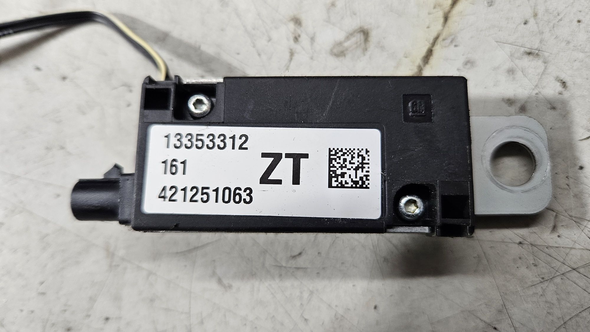 Wzmacniacz radia anteny opel astra j IV 4 ZT antenowy