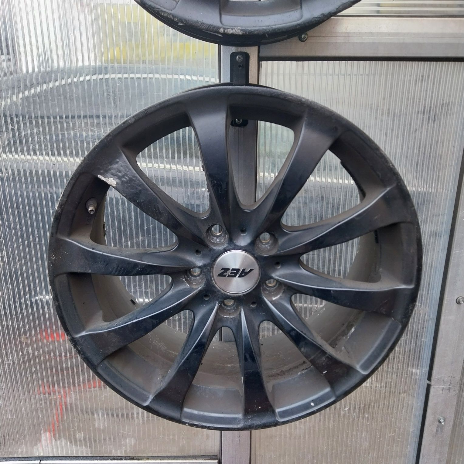 Felgi Aluminiowe R18 5x120 8J ET 45