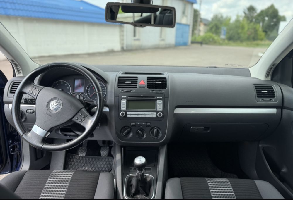 Авторозборка VW Golf 5 Бампер Капот Touran Двері Крила Фари Стопи Шрот