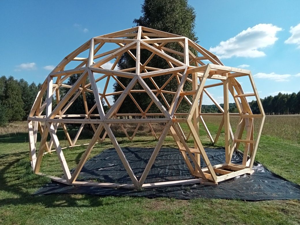 GLAMPING 35m2. Namiot kopułowy/sferyczny. Drewniana konstrukcja.