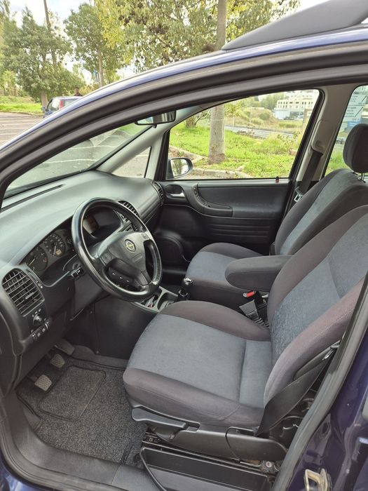 Opel Zafira 1.6i 16v 7 lugares