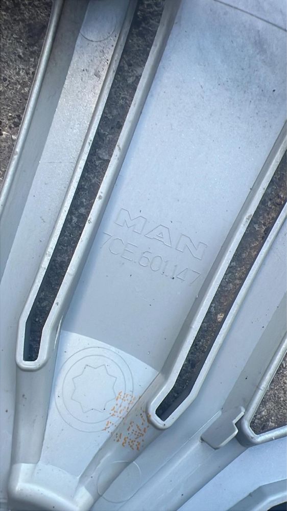 Kołpaki MAN TGE crafter bus 16" stan idealny nowe