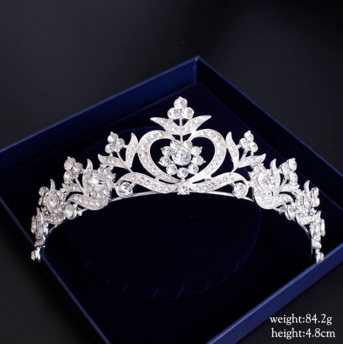 Tiaras Grandes para Noivas Princesas *Rossy Noivas*